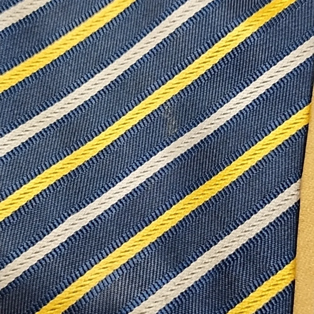 Four ties. - Picture 7 of 11